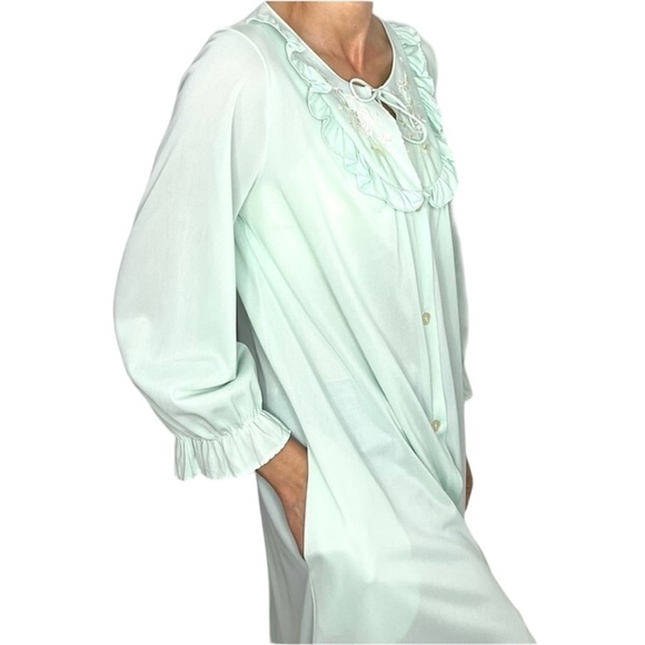Vintage Mint Green Ruffle Embroidered Button Front Maxi Robe - Picture 1 of 11